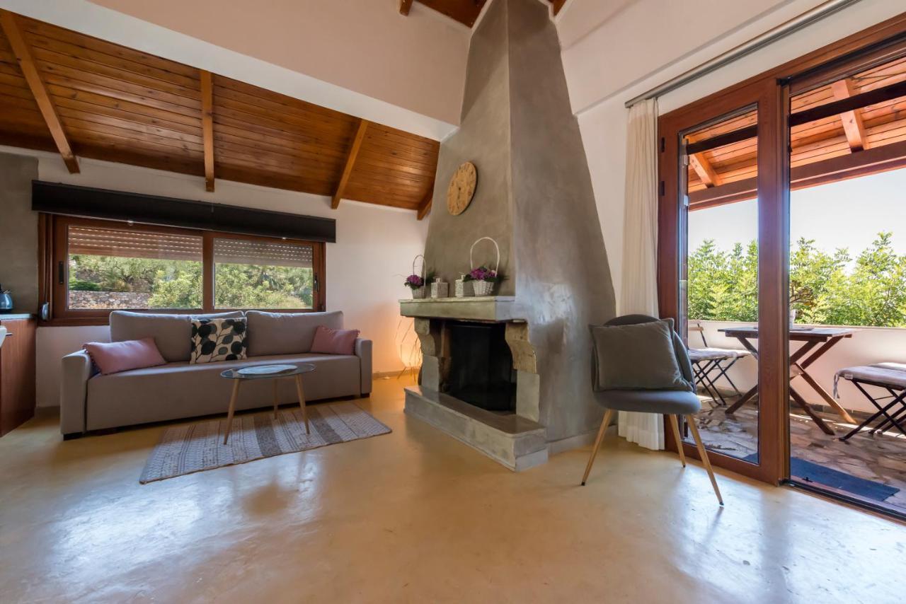 Apartamento Seaside Heaven - Sunset Views Close To The Beach Kalamata Exterior foto