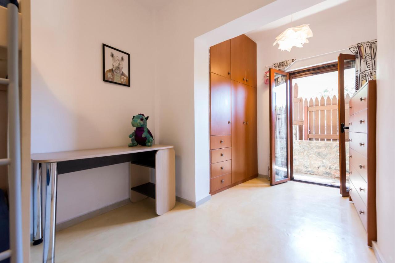 Apartamento Seaside Heaven - Sunset Views Close To The Beach Kalamata Exterior foto